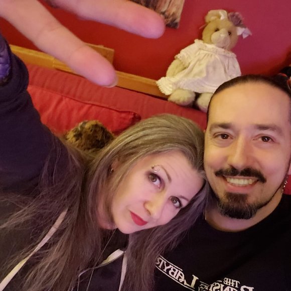 Meet your Posher, Sandi - Picture 2 of 6